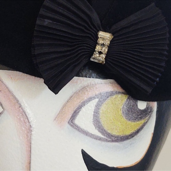Vintage Black Hat with Bow Accent - Picture 7 of 8